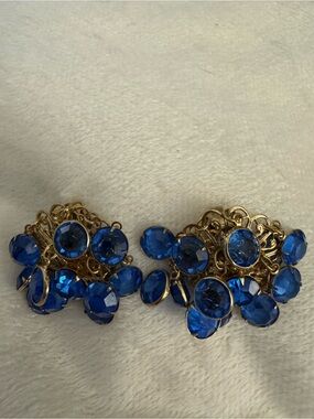 Vintage Gold-Tone CLIP ON Earrings with Deep Blue Faceted Gems